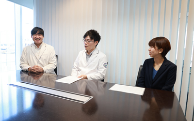 先輩職員との座談会